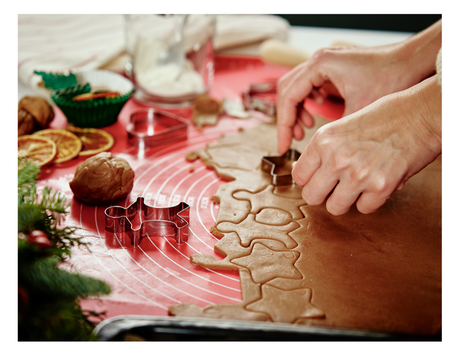 Christmas Gingerbread Cookies (Vegan Option)